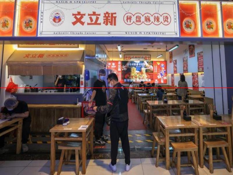 堂食外賣直播三線發(fā)力！北京這家麻辣燙小店迎新生